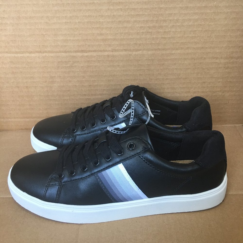 Ellen Degeneres Patrina Sneaker **NEW**